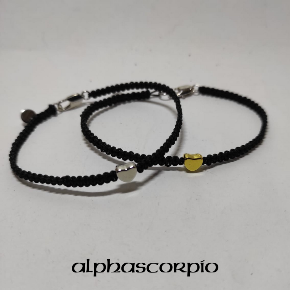 Jewel paracord bracelet with steel heart