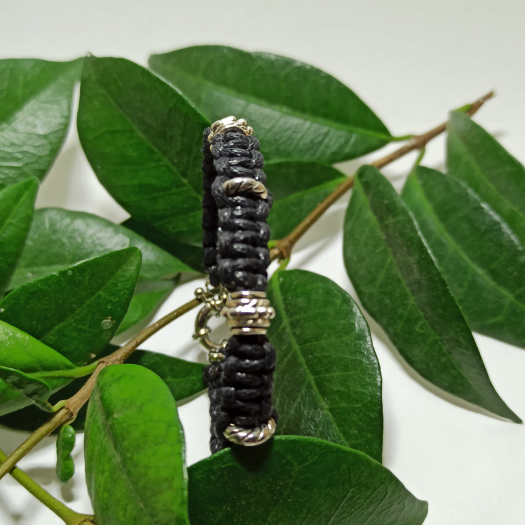 jewel paracord bracelet in waxed cotton with steel beadings